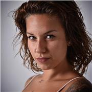 Profesora de matemáticas imparte clases hasta 6º de primaria